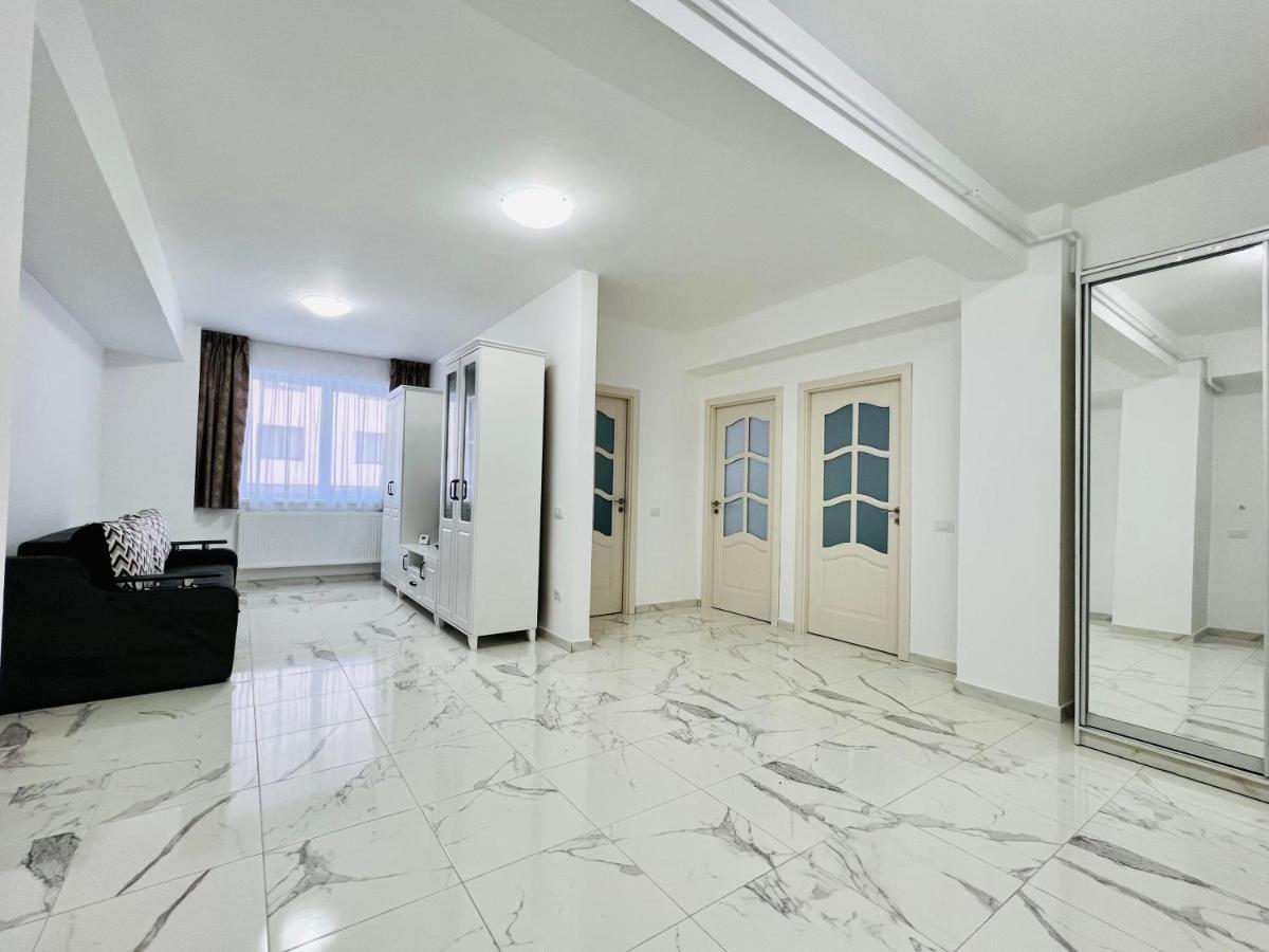 Altheda Living White House 29F-2 Apartment Suceava Ngoại thất bức ảnh
